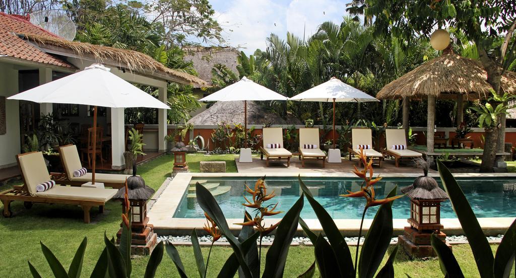 Papaya Guesthouse Canggu Extérieur photo